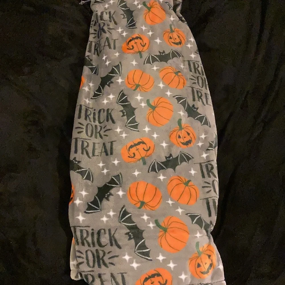 Trick or Treat throw blanket *FIRM PRICE*
